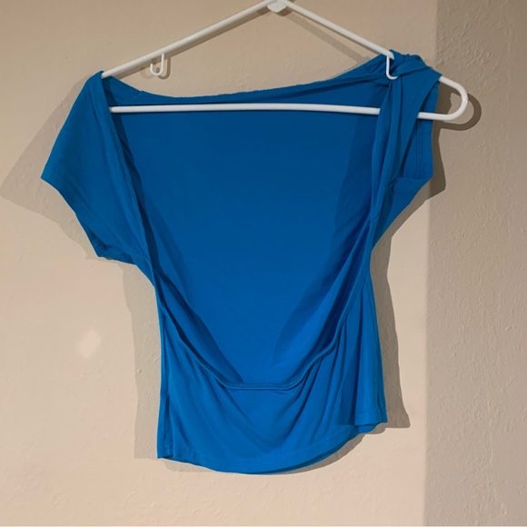🟢3/$15 Backless Blue Shirt - Picture 4 of 6